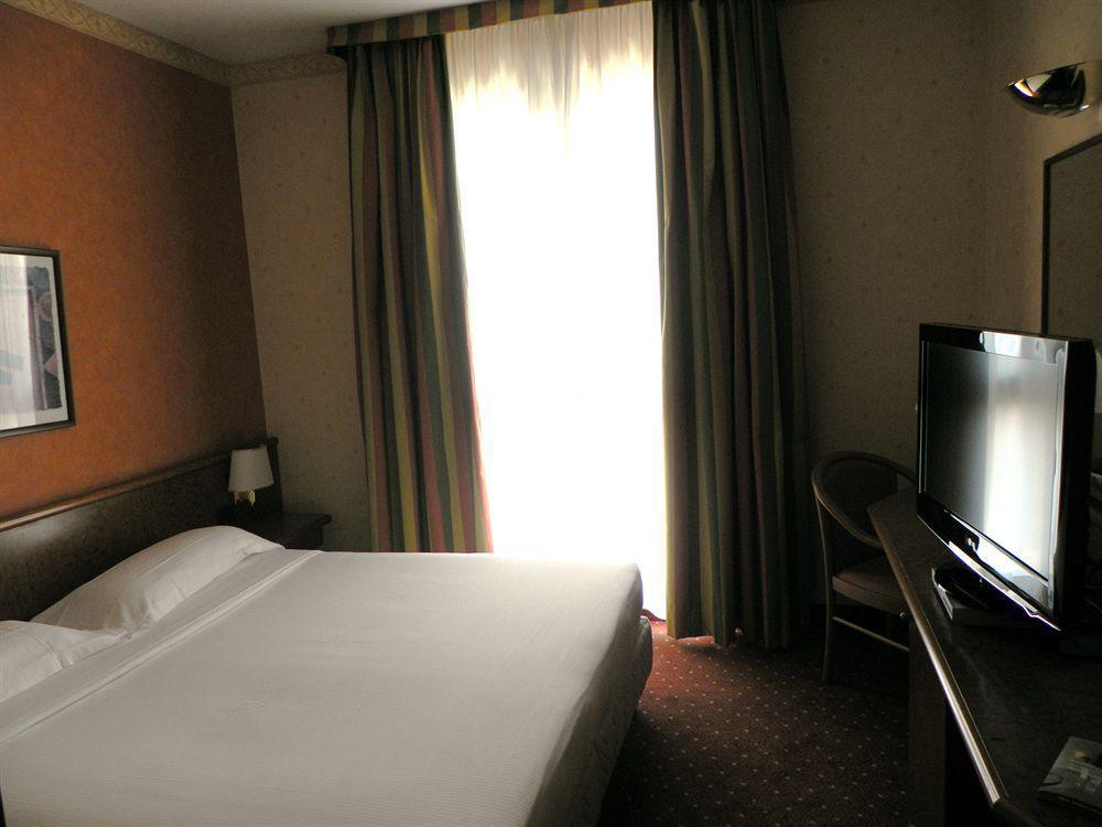 Meditur Hotel Pisa Migliarino Pisano Εξωτερικό φωτογραφία